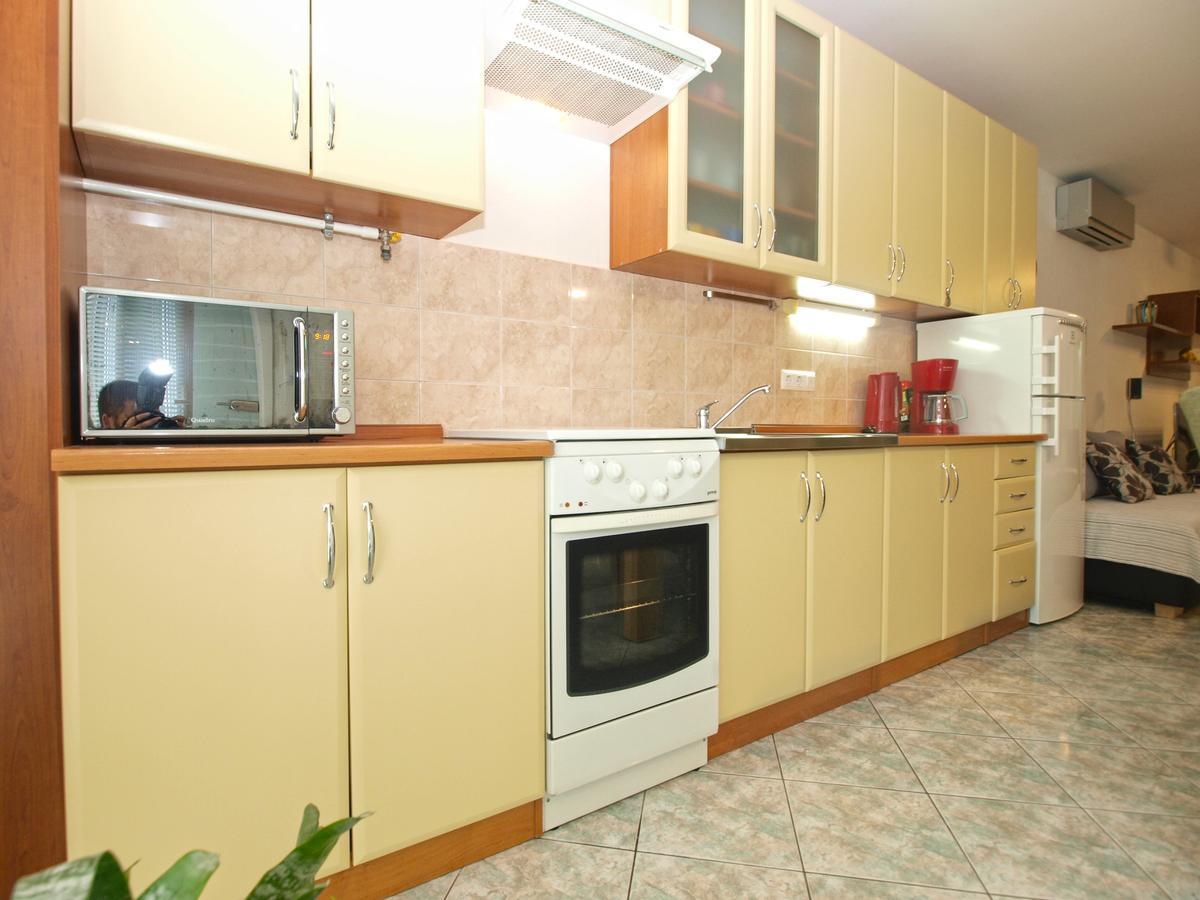 Apartments Slavka 1155 Pula Exterior photo